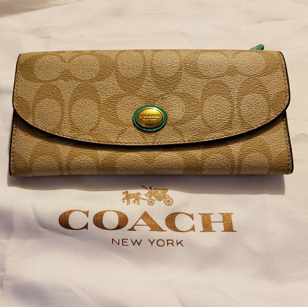 Authentic coach peyton wallet